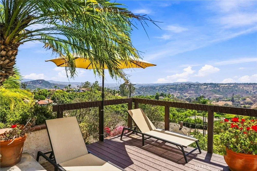 2323 Wilt Fallbrook, CA 92028