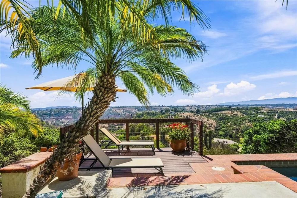 2323 Wilt Fallbrook, CA 92028