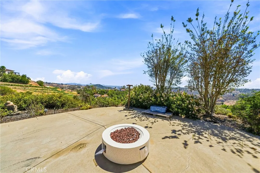 2323 Wilt Fallbrook, CA 92028
