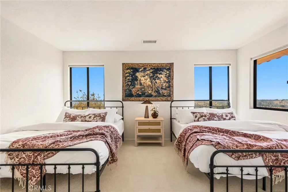 2323 Wilt Fallbrook, CA 92028