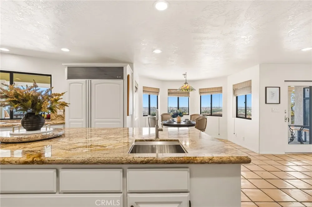 2323 Wilt Fallbrook, CA 92028
