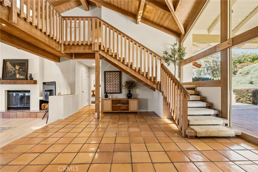 2323 Wilt Fallbrook, CA 92028