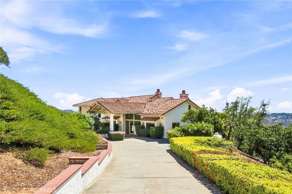 2323 Wilt Fallbrook, CA 92028