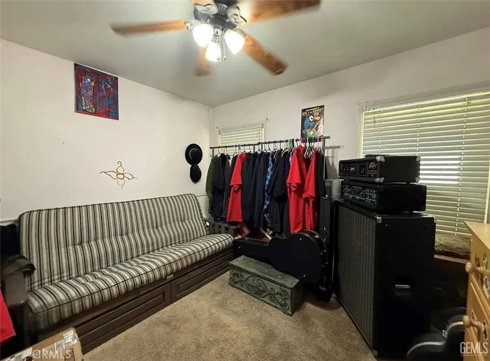 2512 Barnett Bakersfield, CA 93308