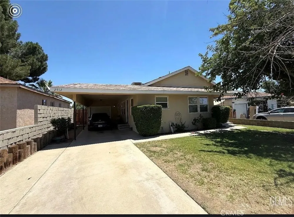 2512 Barnett Bakersfield, CA 93308