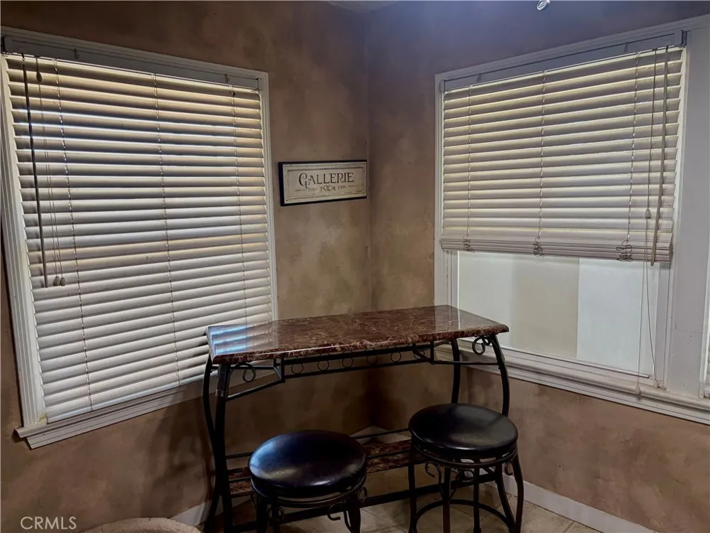 2512 Barnett Bakersfield, CA 93308