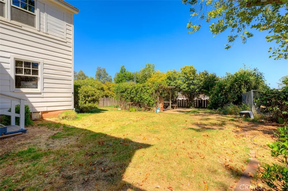 1096 Middlehoff Oroville, CA 95965
