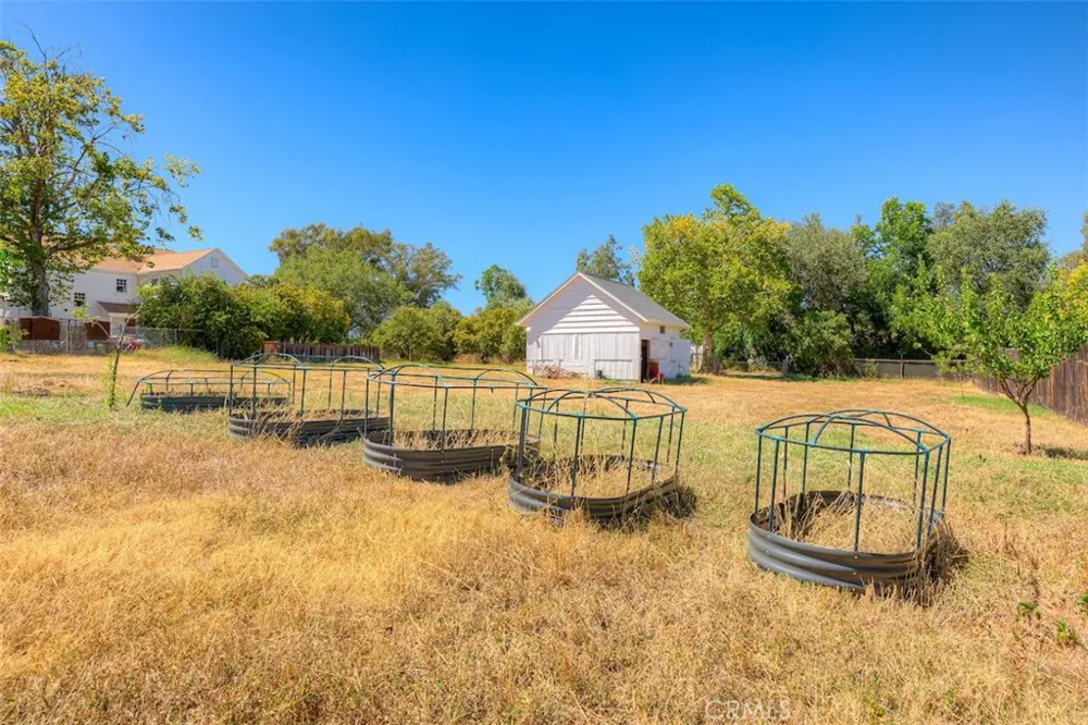 1096 Middlehoff Oroville, CA 95965