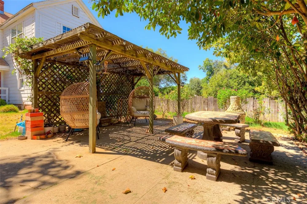 1096 Middlehoff Oroville, CA 95965