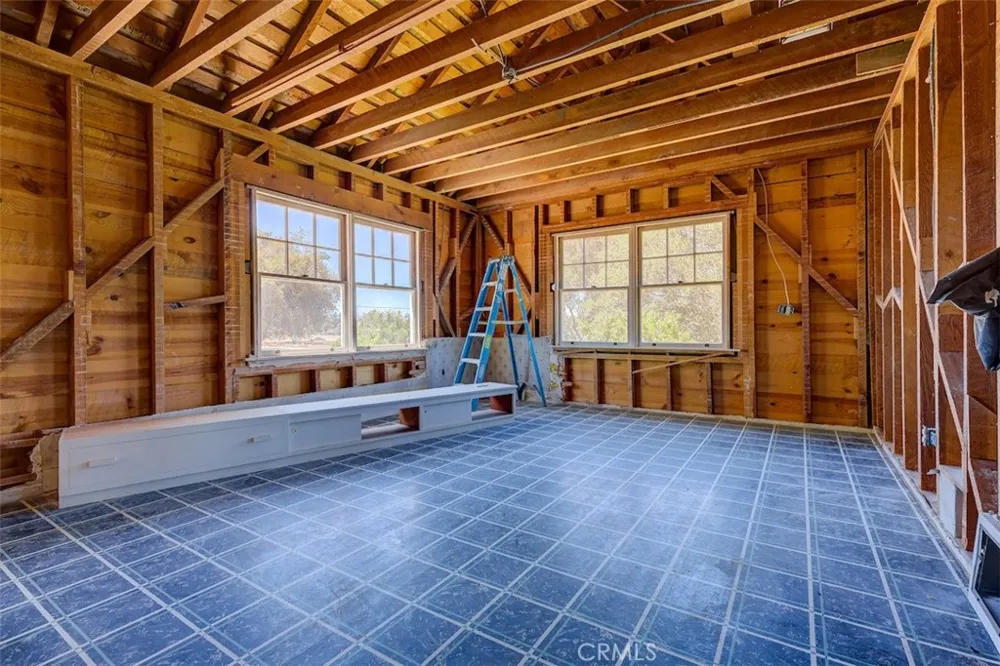 1096 Middlehoff Oroville, CA 95965