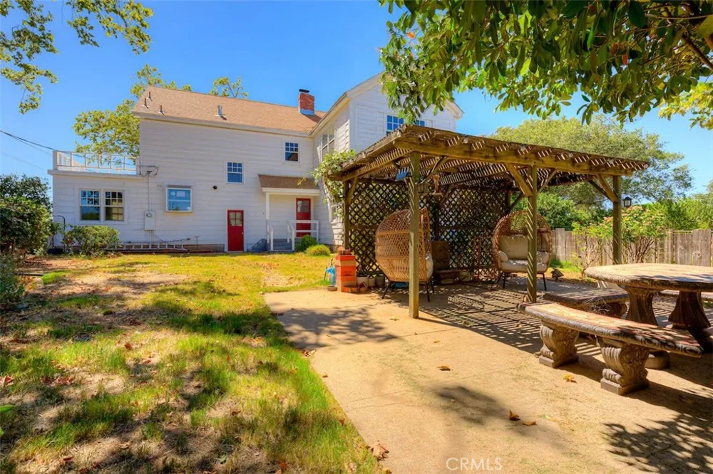 1096 Middlehoff Oroville, CA 95965