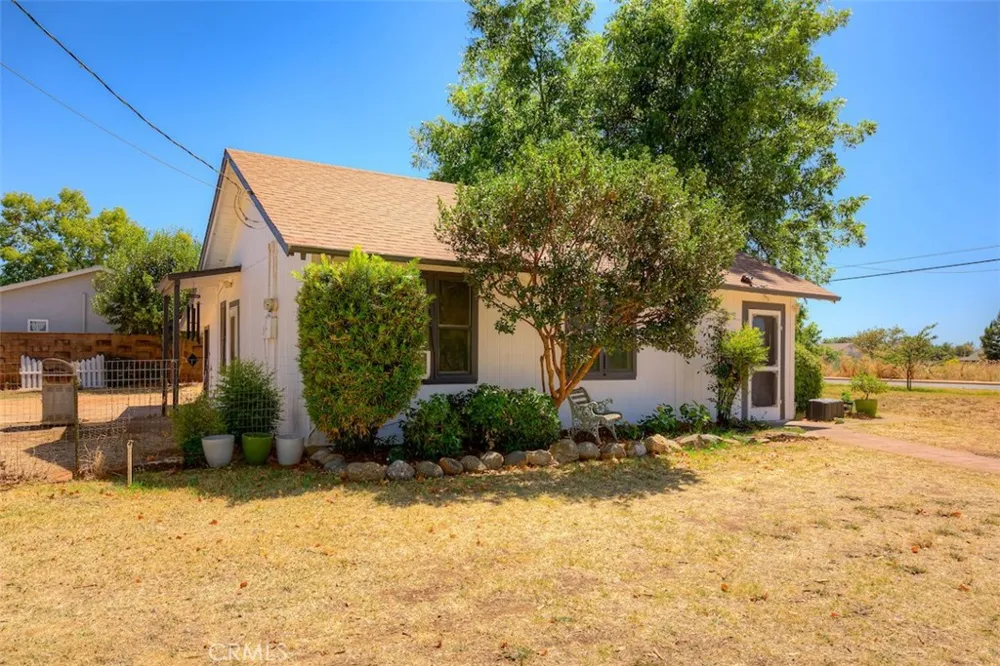 1096 Middlehoff Oroville, CA 95965