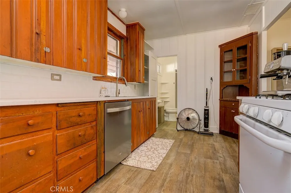 1096 Middlehoff Oroville, CA 95965