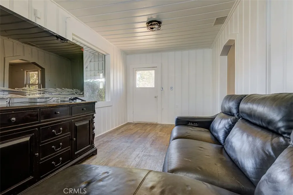 1096 Middlehoff Oroville, CA 95965