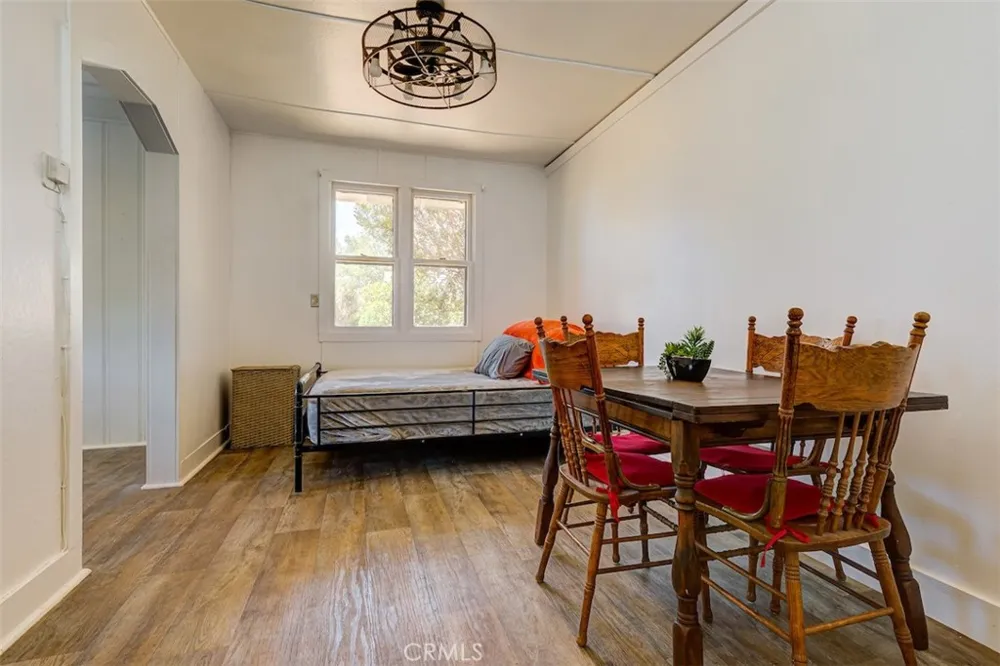 1096 Middlehoff Oroville, CA 95965