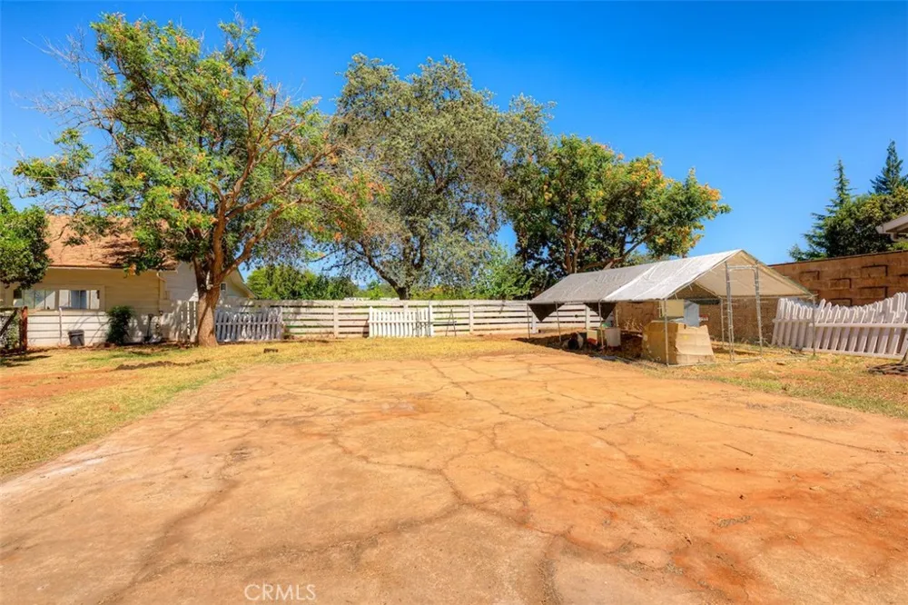 1096 Middlehoff Oroville, CA 95965