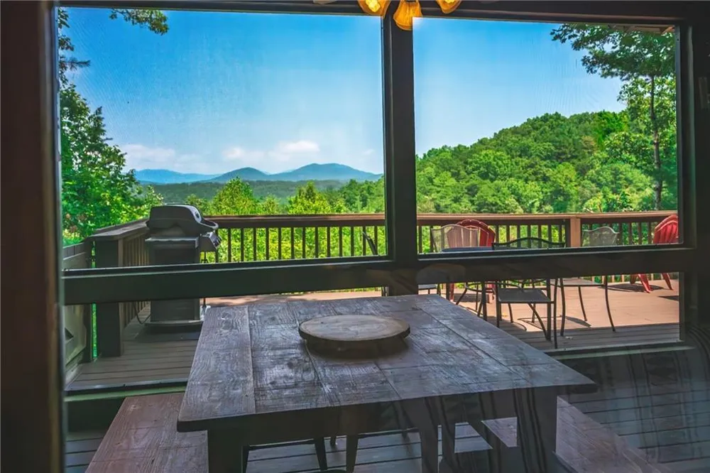 88 Down Yonder Road Morganton, GA 30560