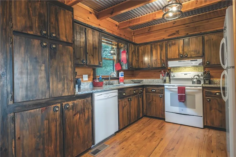 88 Down Yonder Road Morganton, GA 30560