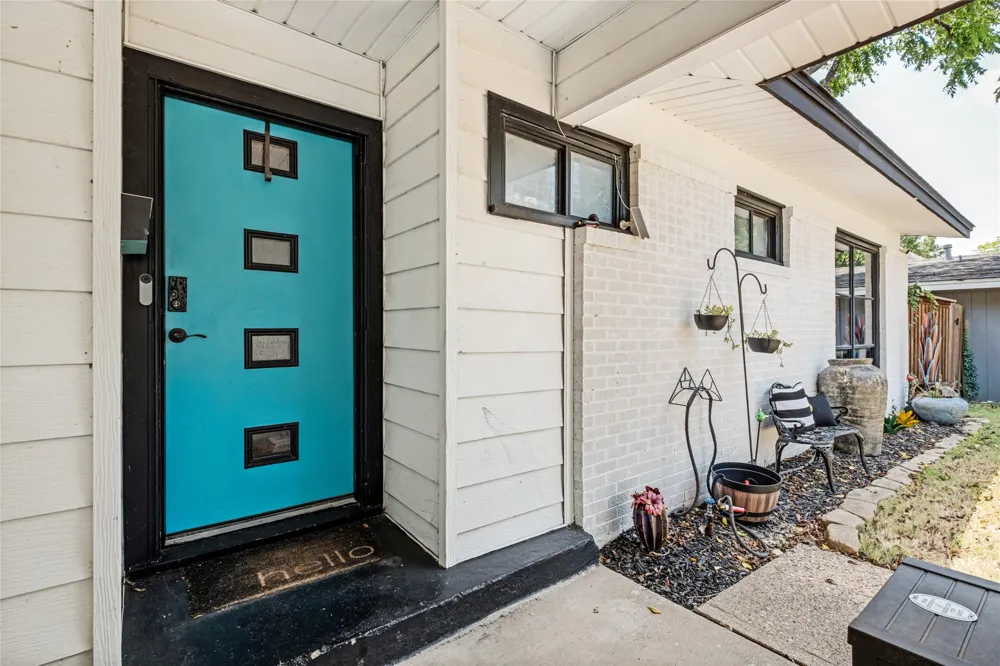 9740 Ash Creek Drive Dallas, TX 75228