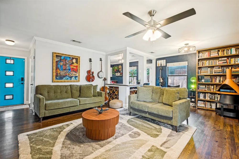 9740 Ash Creek Drive Dallas, TX 75228