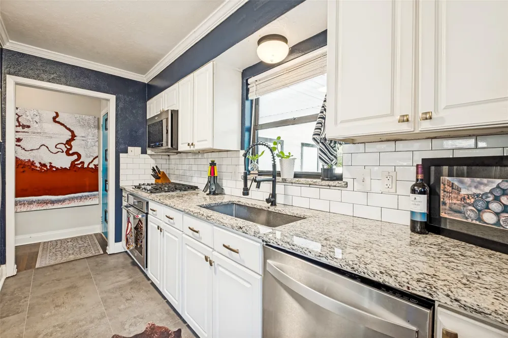 9740 Ash Creek Drive Dallas, TX 75228