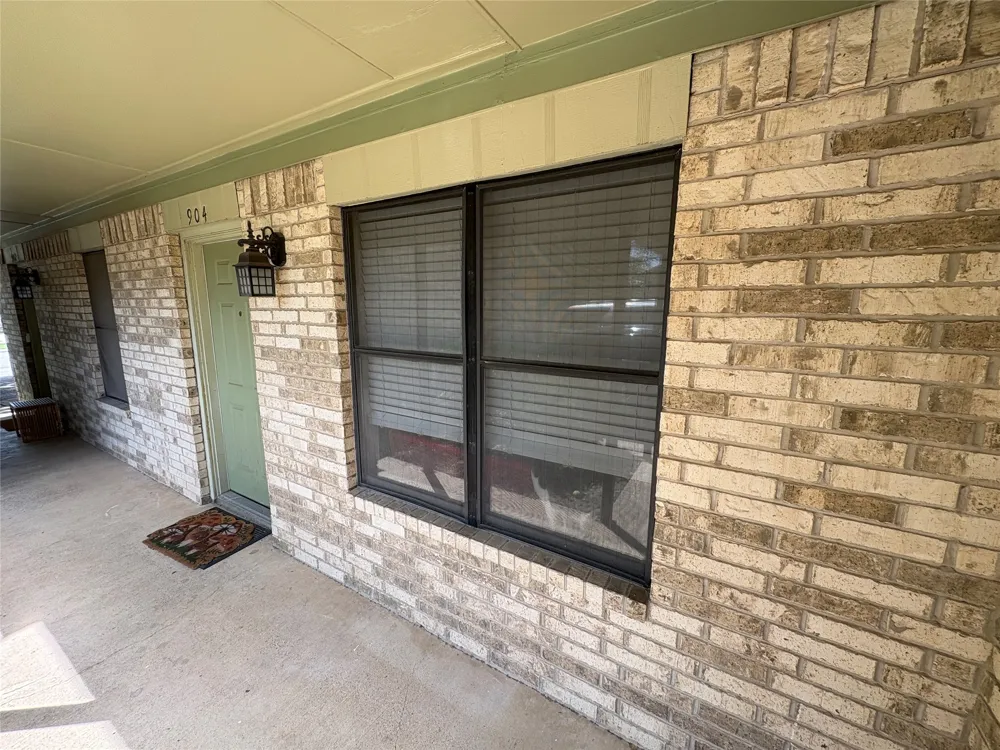 904 Austin Street Denton, TX 76201