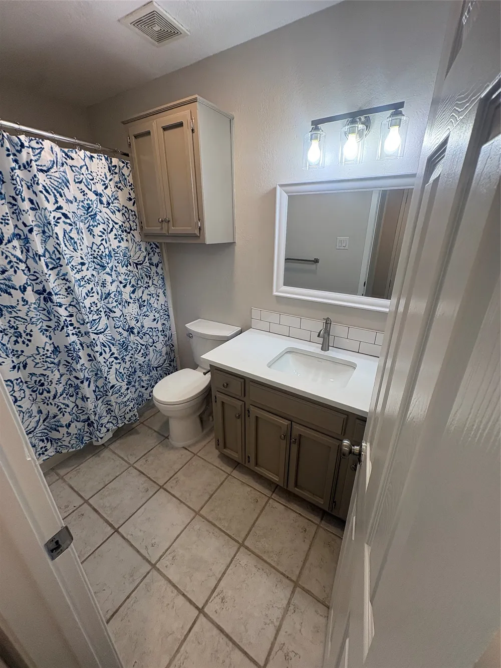 904 Austin Street Denton, TX 76201