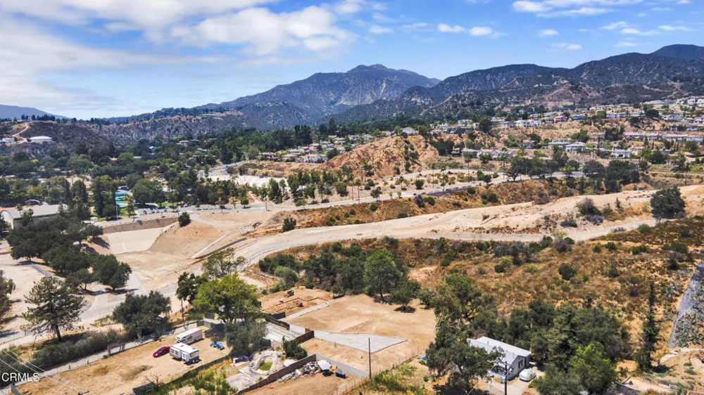 575 W Loma Alta Drive Altadena, CA 91001