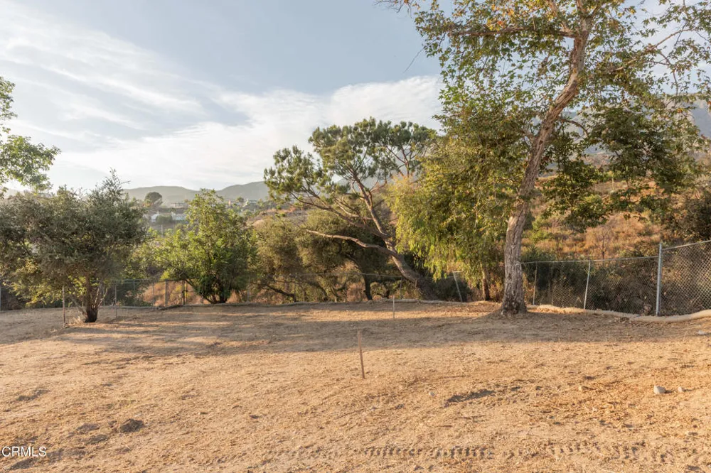 575 W Loma Alta Drive Altadena, CA 91001