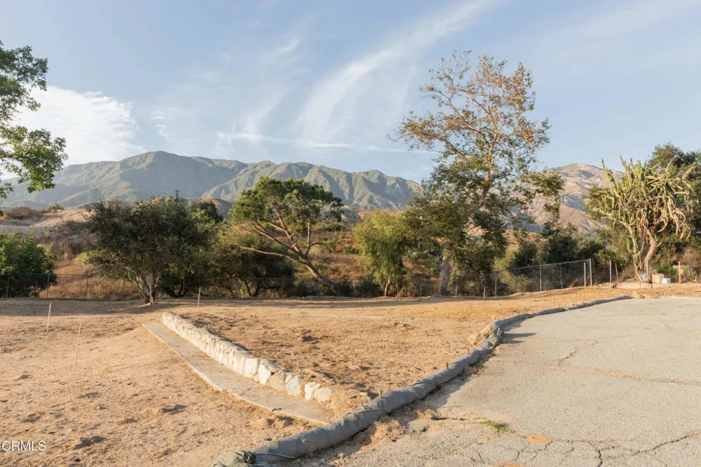575 W Loma Alta Drive Altadena, CA 91001