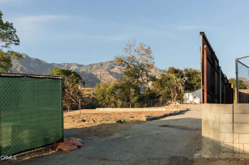 575 W Loma Alta Drive Altadena, CA 91001