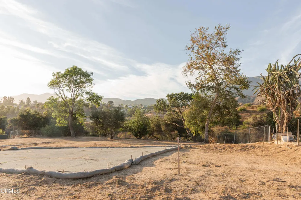 575 W Loma Alta Drive Altadena, CA 91001