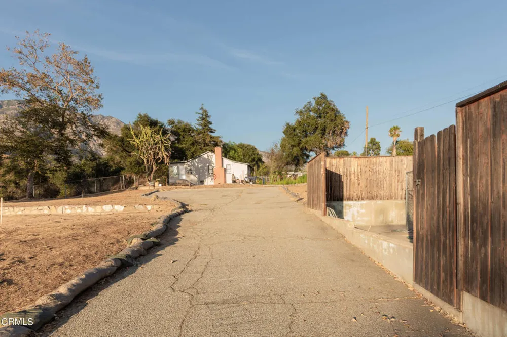575 W Loma Alta Drive Altadena, CA 91001