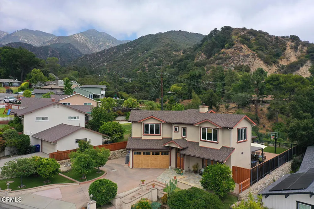 5432 Vista Del Arroyo Drive La Crescenta, CA 91214