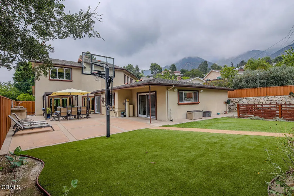 5432 Vista Del Arroyo Drive La Crescenta, CA 91214