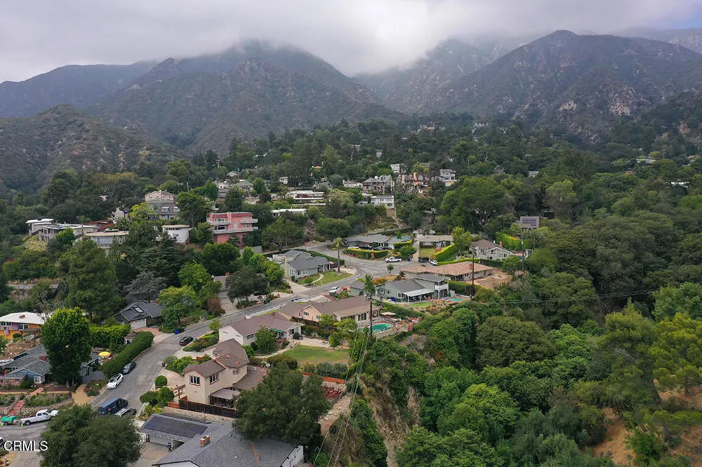 5432 Vista Del Arroyo Drive La Crescenta, CA 91214