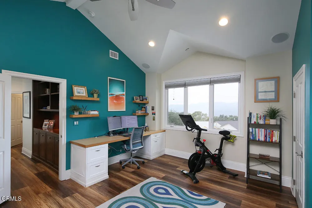 5432 Vista Del Arroyo Drive La Crescenta, CA 91214