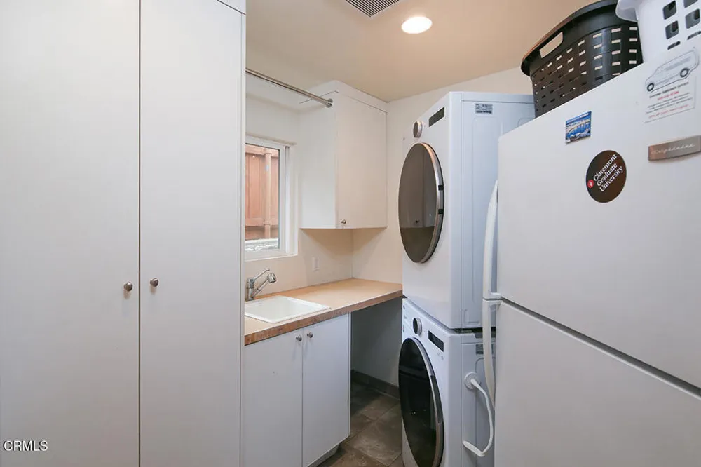 5432 Vista Del Arroyo Drive La Crescenta, CA 91214