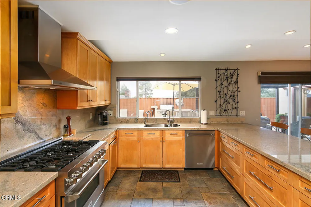 5432 Vista Del Arroyo Drive La Crescenta, CA 91214
