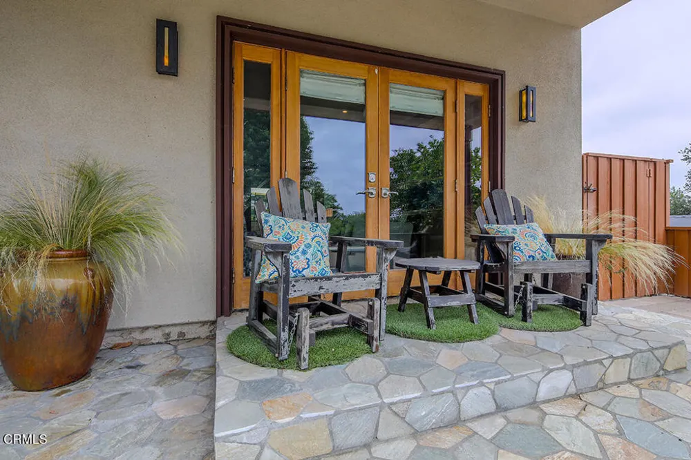 5432 Vista Del Arroyo Drive La Crescenta, CA 91214