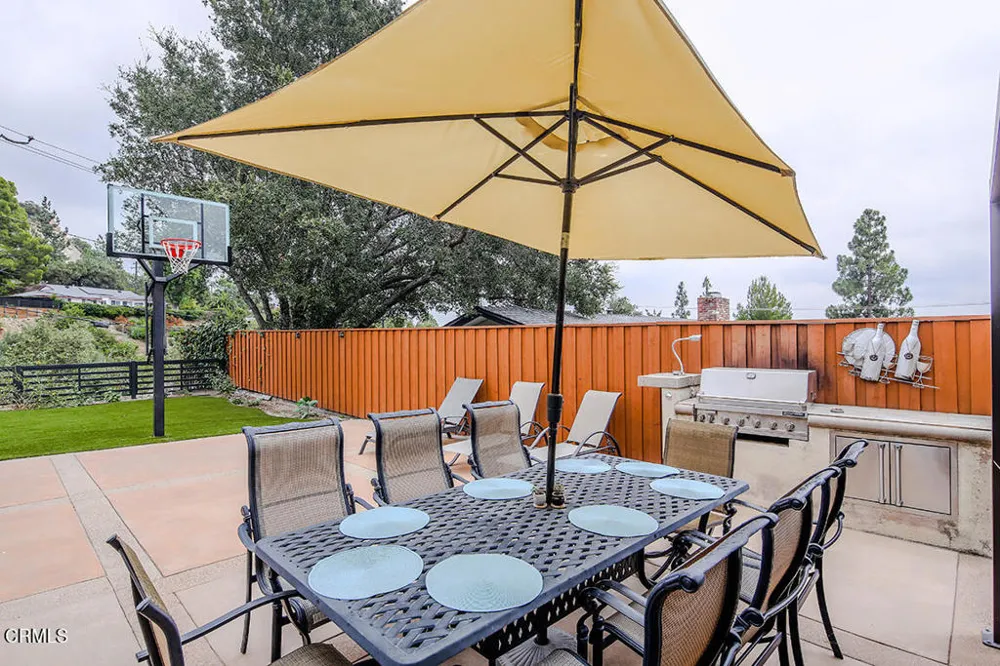 5432 Vista Del Arroyo Drive La Crescenta, CA 91214