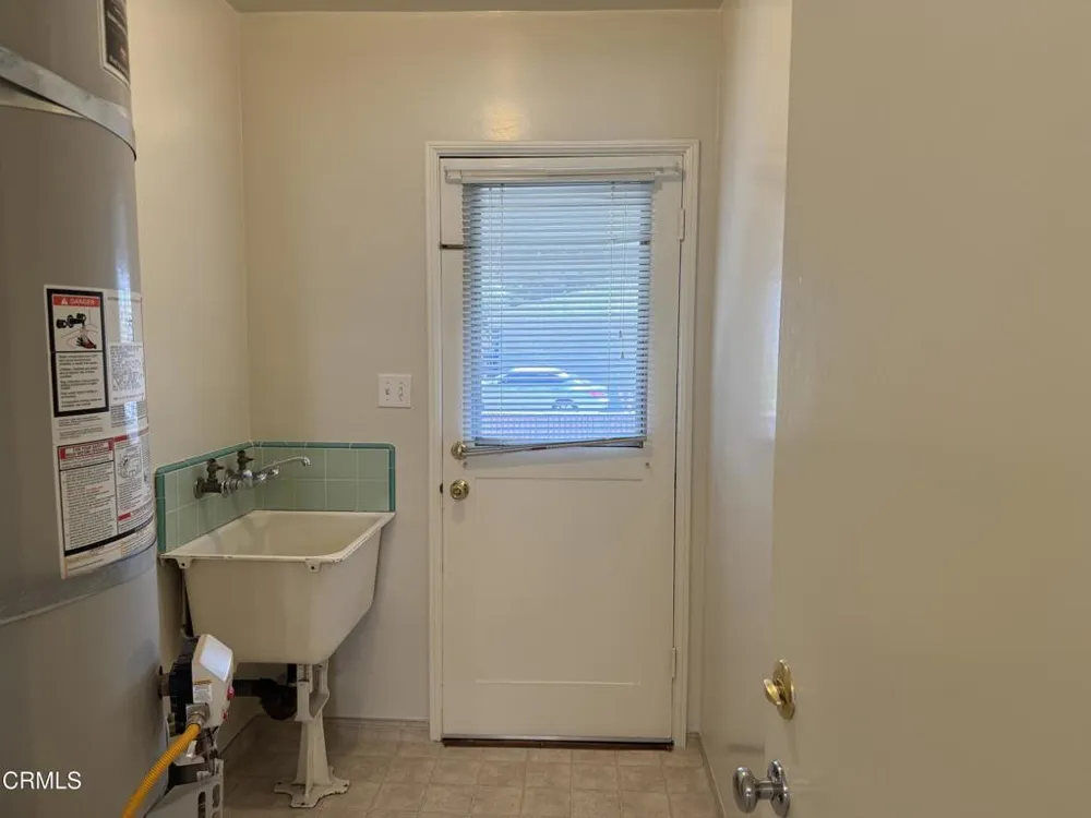 514 Linwood Avenue #B Monrovia, CA 91016