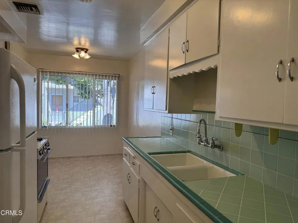 514 Linwood Avenue #B Monrovia, CA 91016