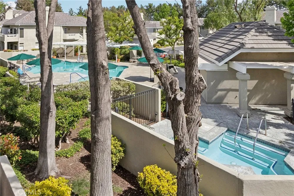 26107 Mcbean Valencia, CA 91355