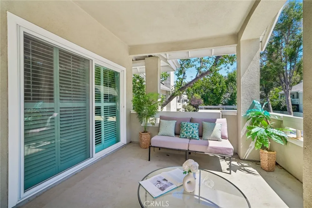 26107 Mcbean Valencia, CA 91355