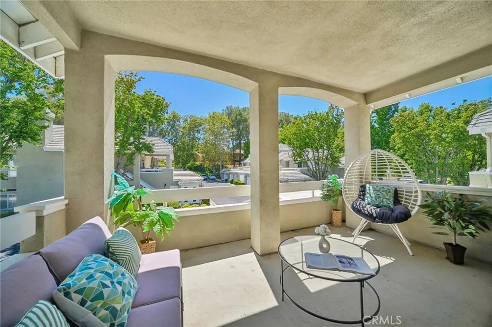 26107 Mcbean Valencia, CA 91355