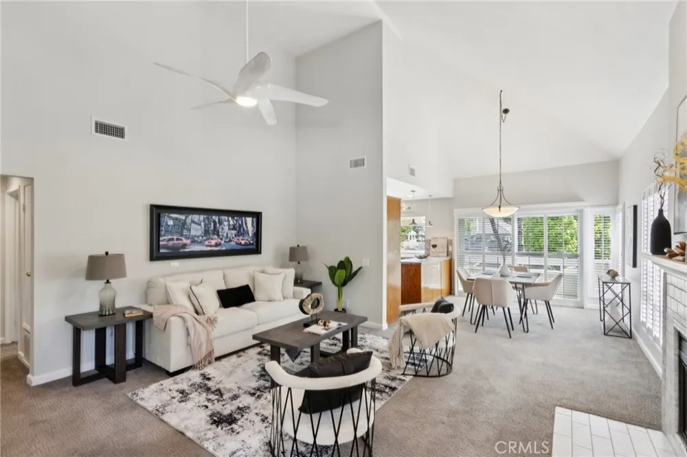 26107 Mcbean Valencia, CA 91355