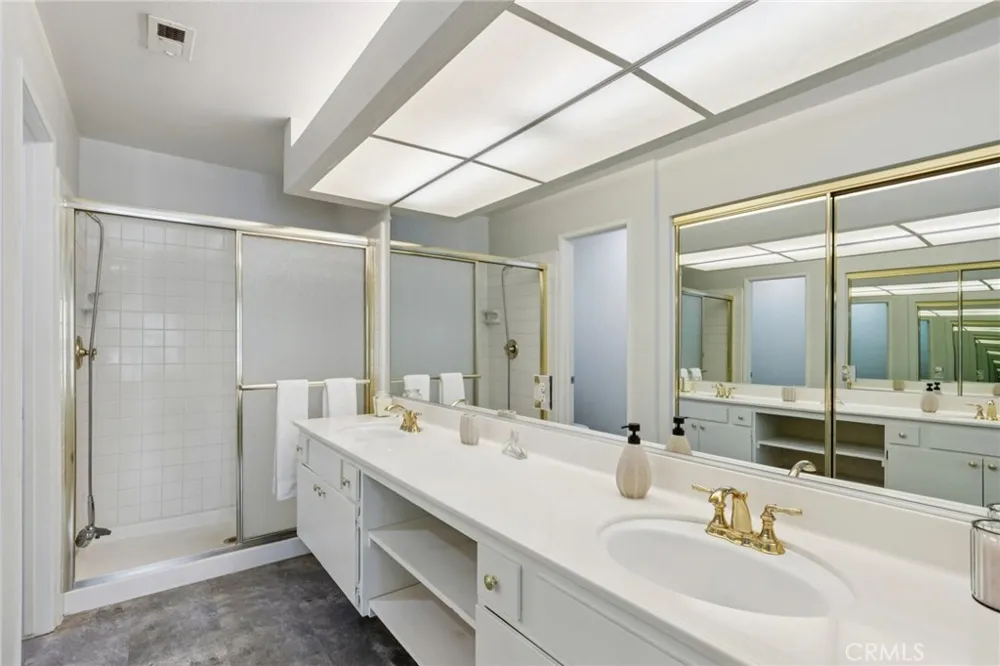 26107 Mcbean Valencia, CA 91355