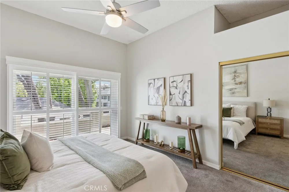 26107 Mcbean Valencia, CA 91355