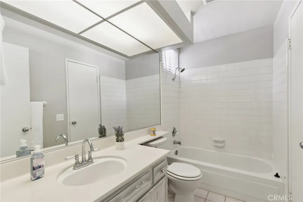 26107 Mcbean Valencia, CA 91355
